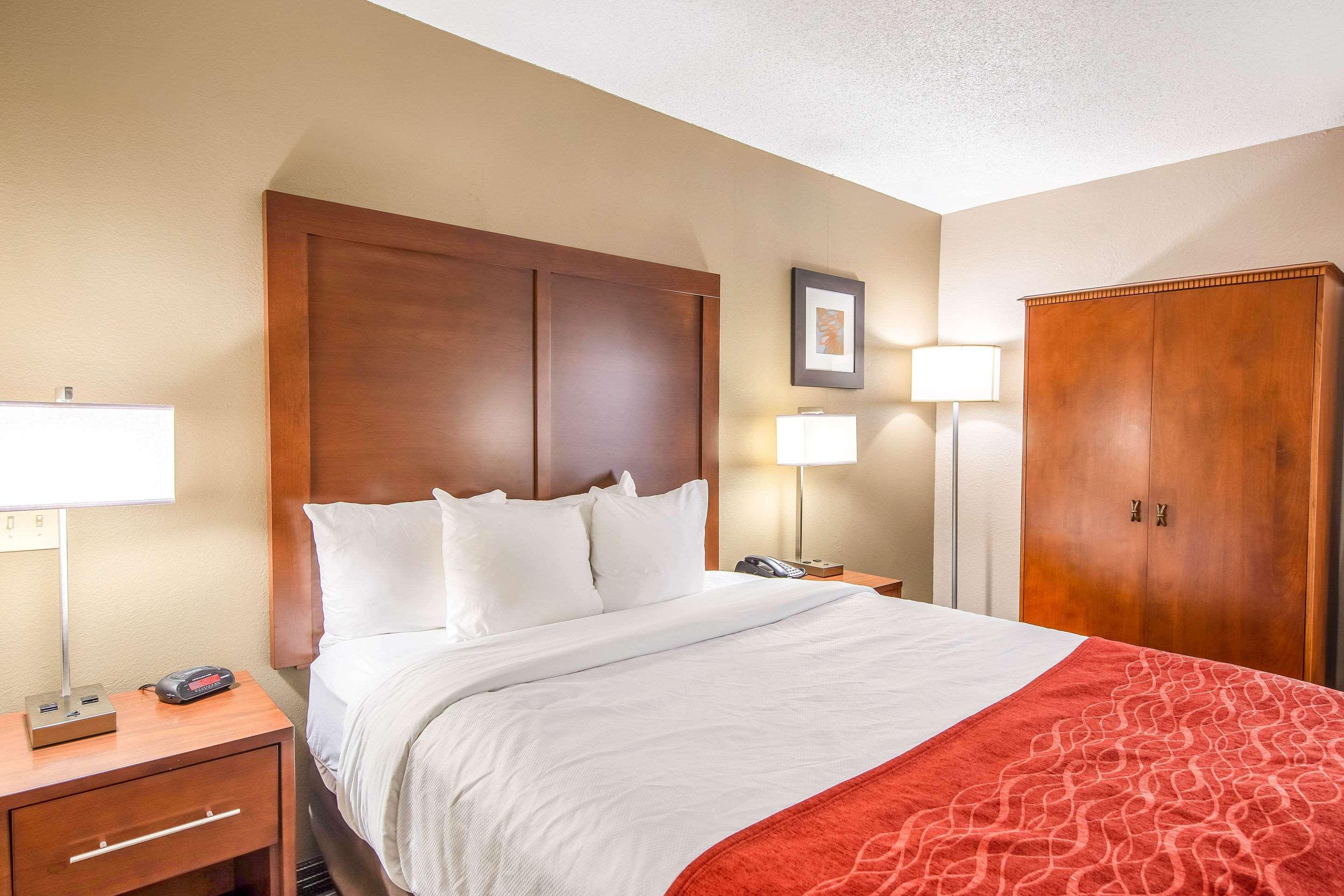Comfort - Haywood Mall Inn