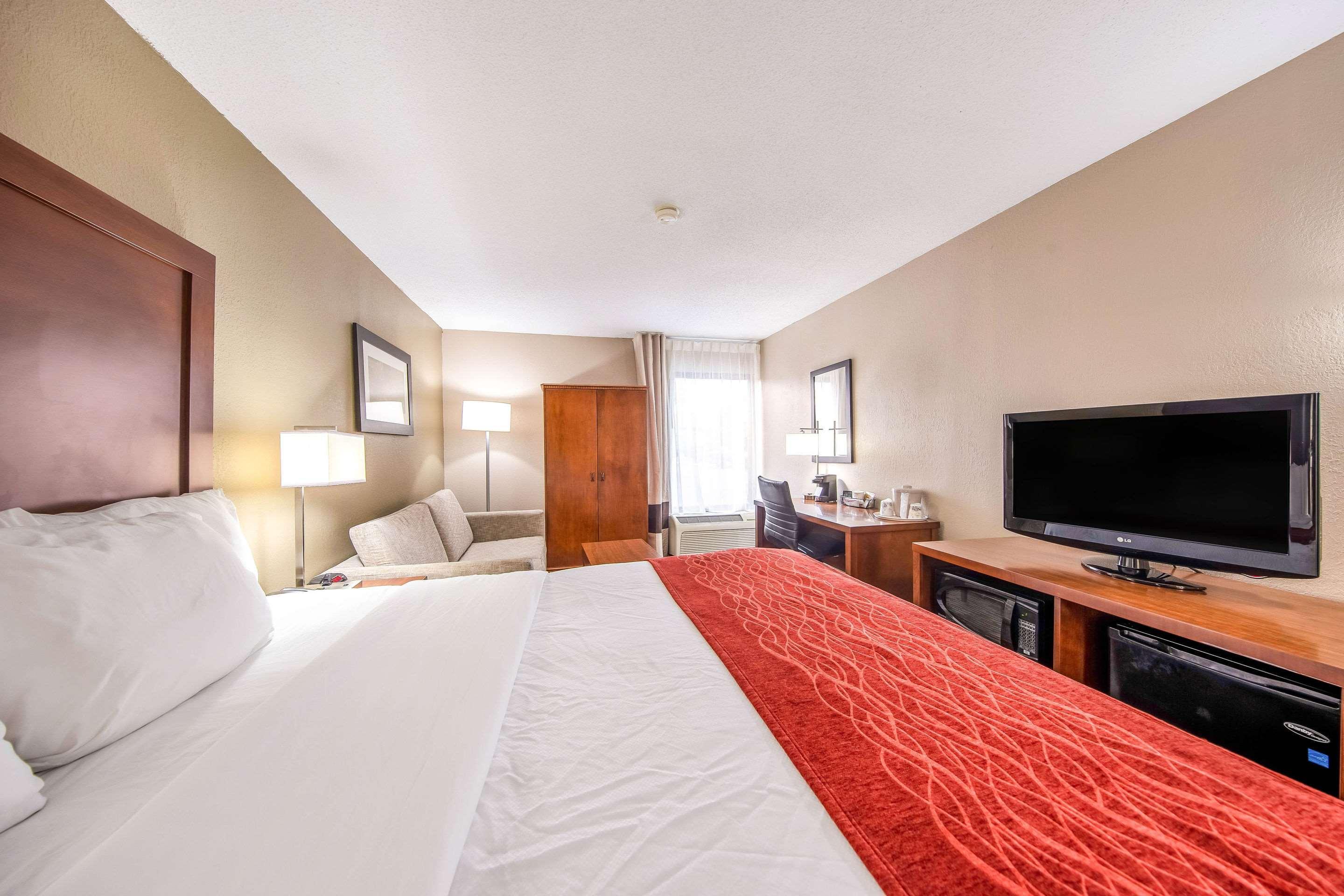 Inn Comfort - Haywood Mall