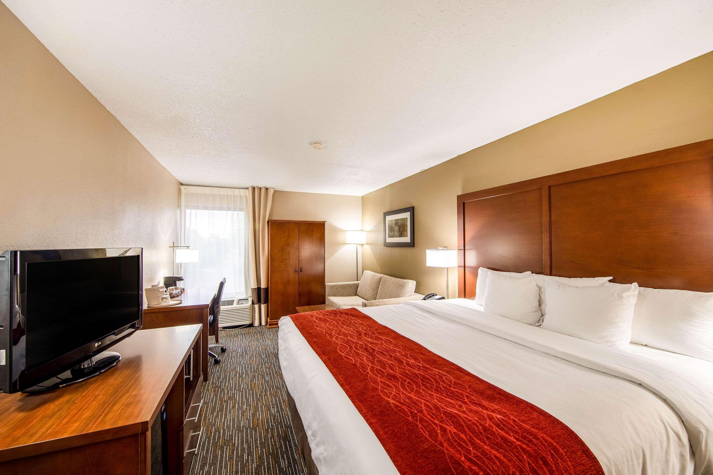 Inn Comfort - Haywood Mall 2*