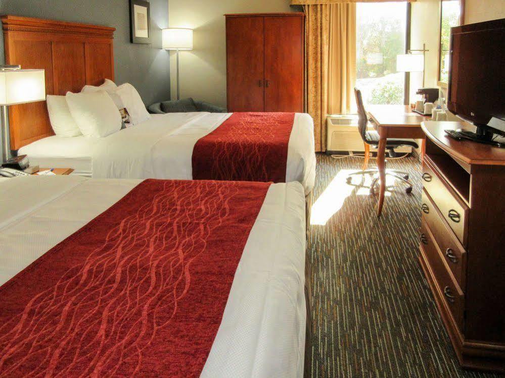Inn Comfort - Haywood Mall